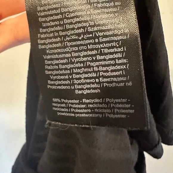 Vero Moda | Black Ribbed Fitted Tee - Picture 5 of 6